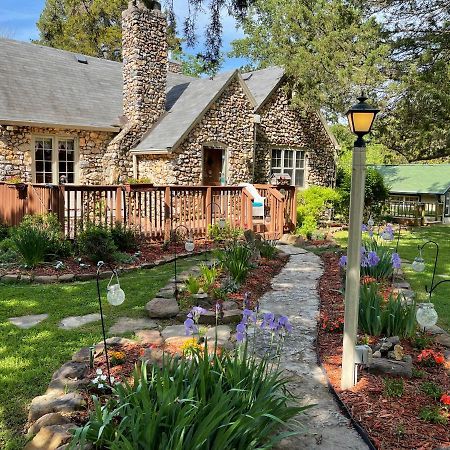 Rock Cottage Gardens B&B Eureka Springs Bagian luar foto